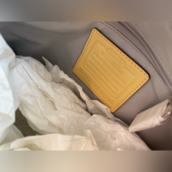 Coach F 19218 new with tag - Picture 7 of 7